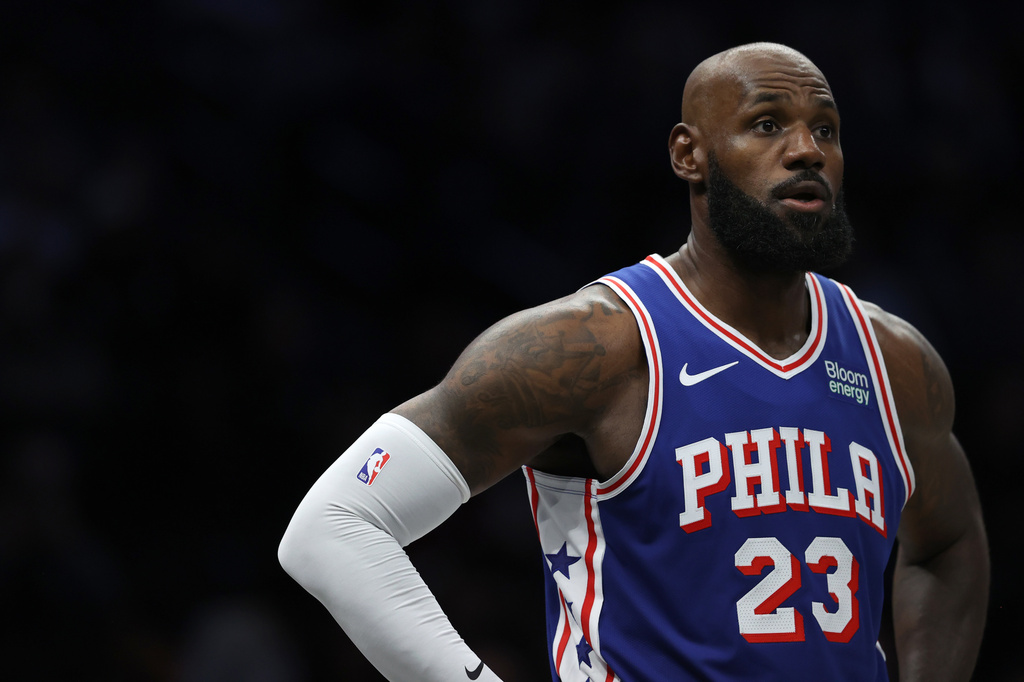 76ers expectations riding high with addition of LeBron James, Jaylen Brown to loaded starting 5